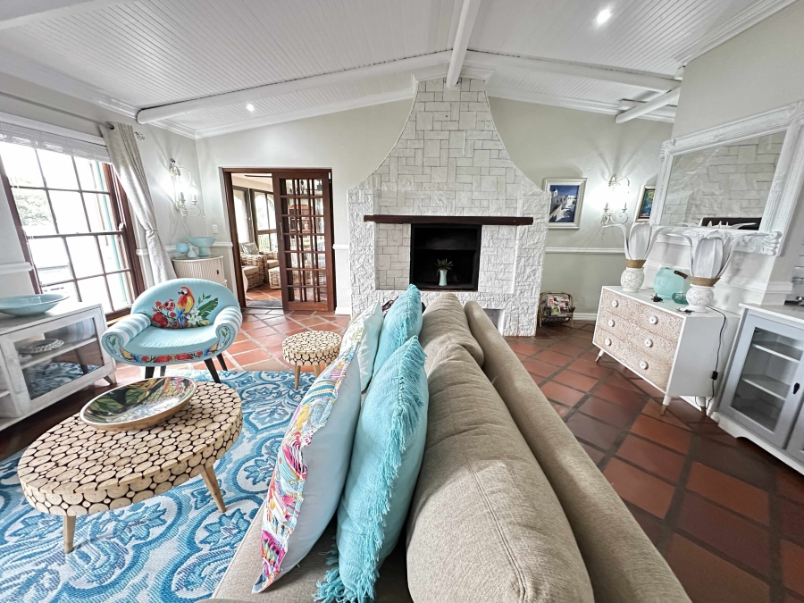 6 Bedroom Property for Sale in Kingfisher Creek Western Cape